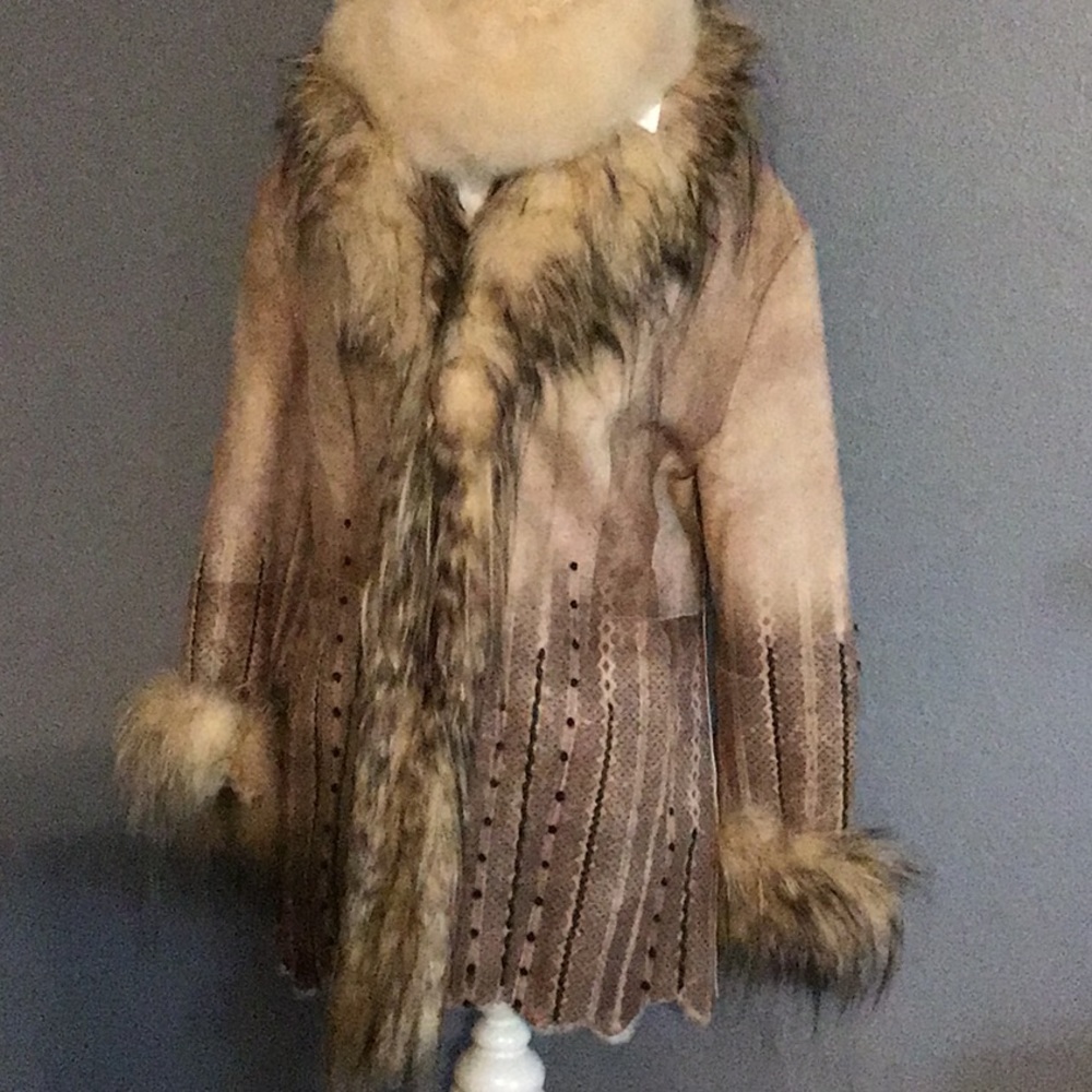 Suede jacket trimmed in fur